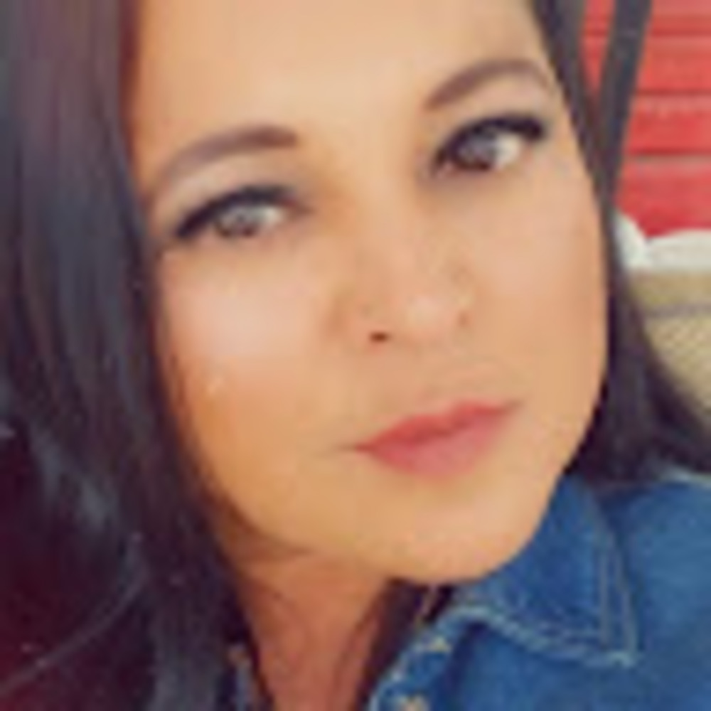 Meet your Posher, Gloria